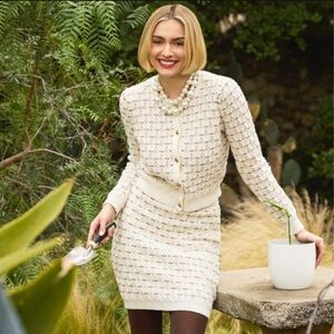 Designer Ellen Tracey Mini Cable Knit Mini Skirt